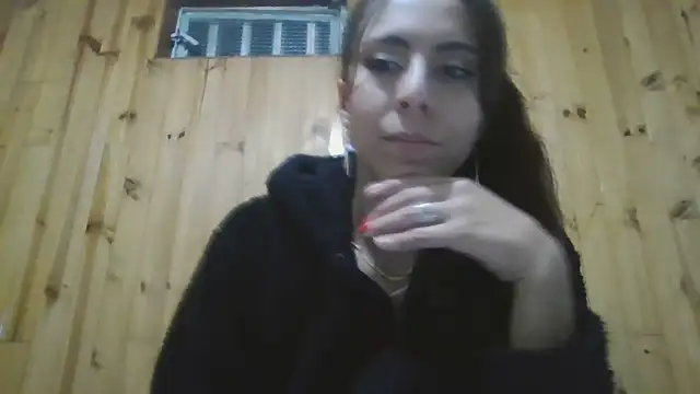 Snapshot of Roselingalvis13 chatting on 10/03/25, 03:03 Roselingalvis13 online show from 10/03/25, 03:03