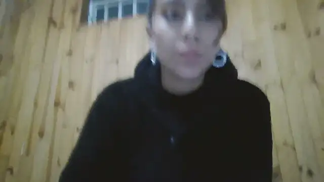 Snapshot of Roselingalvis13 chatting on 11/16/25, 03:12 Roselingalvis13 online show from 11/16/25, 03:12