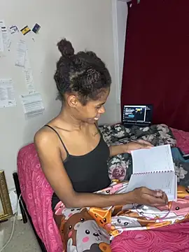 Snapshot of Soniala chatting on 11/23/25, 03:39 Soniala online show from 11/23/25, 03:39