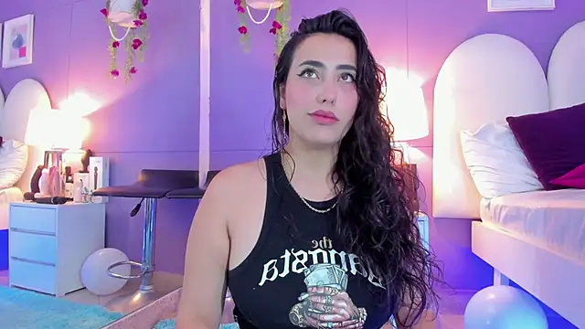 my aleja  online show from 10/04/25, 01:09