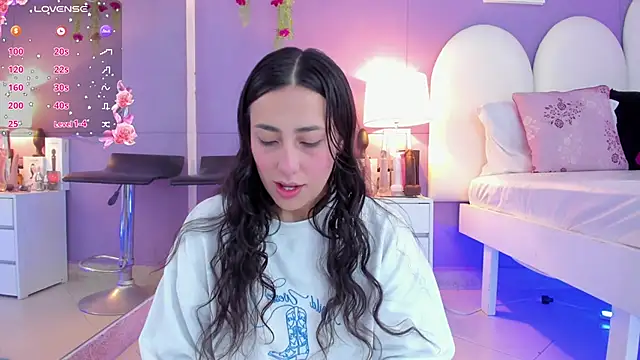 my aleja  online show from 10/28/25, 12:52