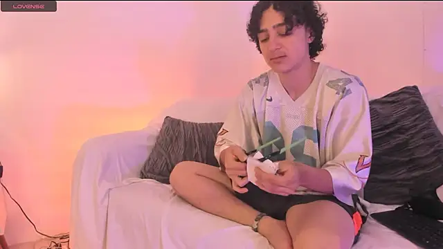 juliie star online show from 11/22/25, 04:11