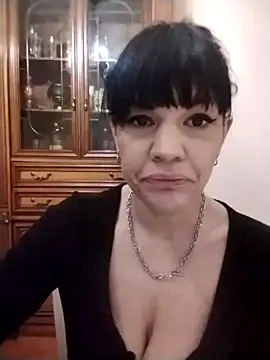 Snapshot of SarettaB90 chatting on 01/07/26, 04:20 SarettaB90 online show from 01/07/26, 04:20