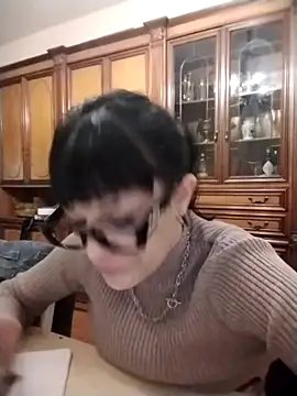 Snapshot of SarettaB90 chatting on 01/18/26, 08:56 SarettaB90 online show from 01/18/26, 08:56