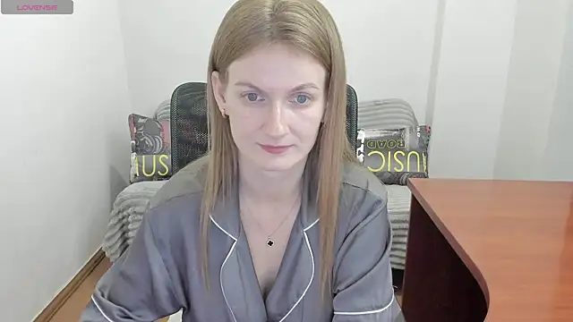Snapshot of Alisha_Skyes chatting on 07/07/26, 05:17 Alisha Skyes online show from 07/07/26, 05:17
