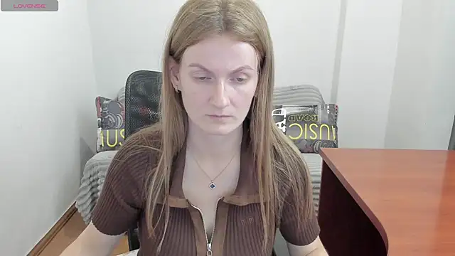 Snapshot of Alisha_Skyes chatting on 07/10/26, 03:58 Alisha Skyes online show from 07/10/26, 03:58