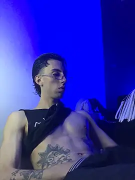 redmen69 online show from 03/03/26, 03:56