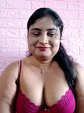 Snapshot of hornyriyanka chatting on 10/09/25, 01:58 hornyriyanka online show from 10/09/25, 01:58