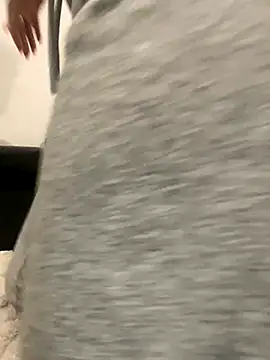 Snapshot of Aliyatantrique24 chatting on 11/12/25, 04:13 Aliyatantrique24 online show from 11/12/25, 04:13