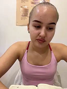 Snapshot of CandyVice chatting on 12/05/25, 05:09 CandyVice online show from 12/05/25, 05:09