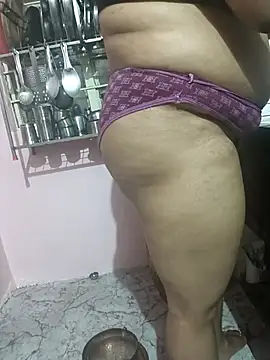 Snapshot of dhanshri143 chatting on 05/18/26, 11:27 dhanshri143 online show from 05/18/26, 11:27