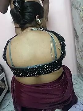 Snapshot of dhanshri143 chatting on 05/29/26, 03:10 dhanshri143 online show from 05/29/26, 03:10