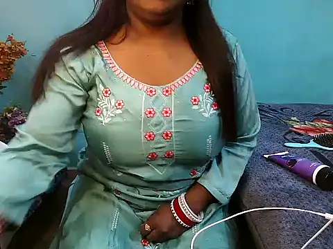 Snapshot of PREETI_BABY chatting on 11/08/25, 03:50 PREETI BABY online show from 11/08/25, 03:50