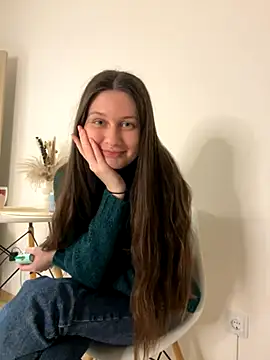 milanabaileys  online show from 11/30/25, 05:39