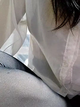 Snapshot of Maria2299 chatting on 02/13/26, 10:17 Maria2299 online show from 02/13/26, 10:17