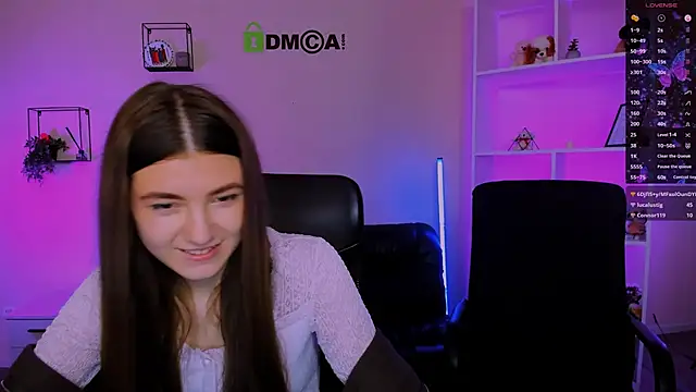 Snapshot of lissa_night chatting on 11/17/25, 01:06 lissa night online show from 11/17/25, 01:06