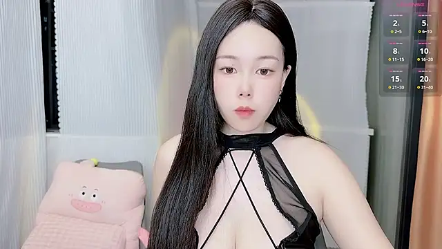 Snapshot of Bella_Ava chatting on 12/20/25, 02:02 Bella Ava online show from 12/20/25, 02:02