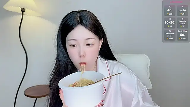 Snapshot of Bella_Ava chatting on 02/19/26, 12:23 Bella Ava online show from 02/19/26, 12:23