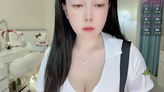 Bella Ava online show from 05/19/26, 07:37