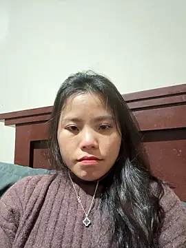 Snapshot of Bella_7777 chatting on 01/15/26, 01:37 Bella 7777 online show from 01/15/26, 01:37