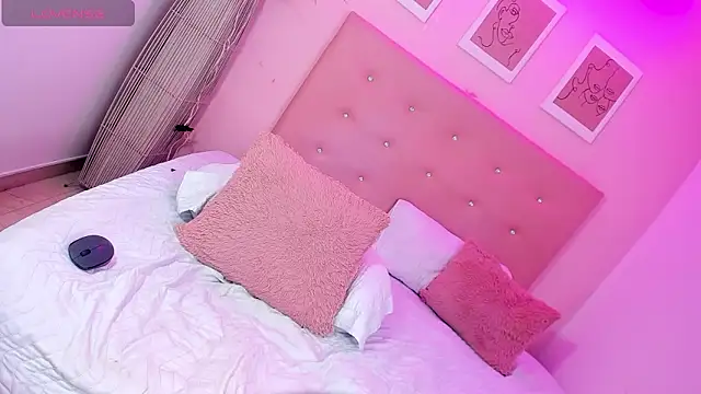 Snapshot of ANNIE_DOLCE_ chatting on 01/17/26, 10:42 ANNIE DOLCE online show from 01/17/26, 10:42