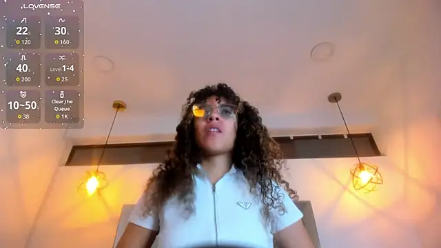 Hanna Cornee  online show from 02/18/26, 01:40