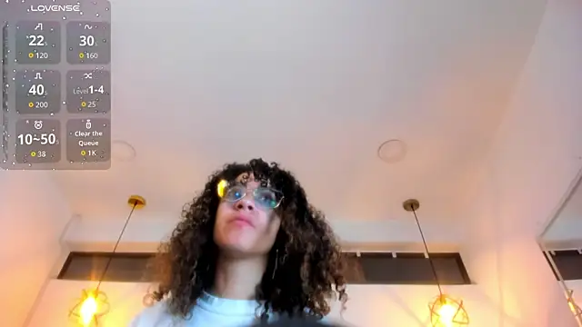 Hanna Cornee  online show from 03/02/26, 12:23