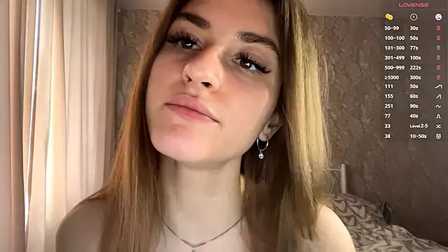 Snapshot of miainheat chatting on 10/14/25, 09:10 miainheat online show from 10/14/25, 09:10