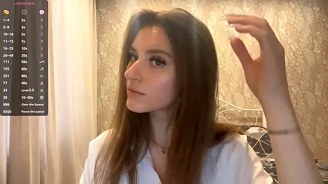 Snapshot of miainheat chatting on 11/28/25, 10:51 miainheat online show from 11/28/25, 10:51