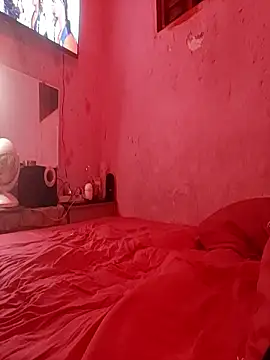 Snapshot of Kellye_hotTs chatting on 10/13/25, 05:07 Kellye hotTs online show from 10/13/25, 05:07