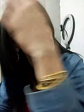 Snapshot of Kellye_hotTs chatting on 10/19/25, 07:31 Kellye hotTs online show from 10/19/25, 07:31