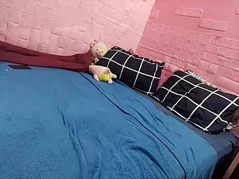 Snapshot of Kellye_hotTs chatting on 02/07/26, 04:49 Kellye hotTs online show from 02/07/26, 04:49