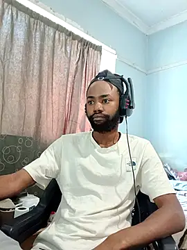 Snapshot of GhostYangempela chatting on 09/23/25, 12:41 GhostYangempela online show from 09/23/25, 12:41