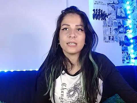 Snapshot of Chloe_paytone chatting on 10/06/25, 11:24 Chloe paytone online show from 10/06/25, 11:24