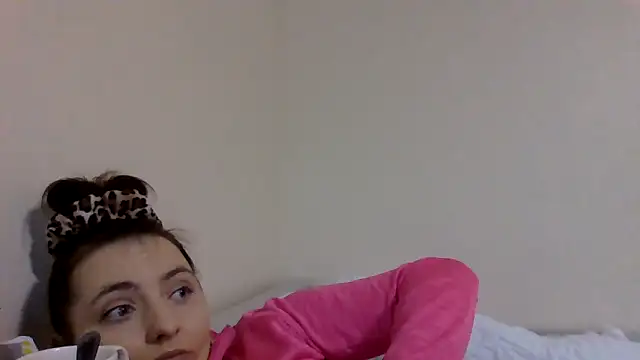 DInaraXRose online show from 01/14/26, 12:00