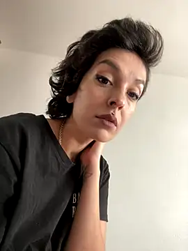 Snapshot of Piggiteablacktea chatting on 10/25/25, 07:49 Piggiteablacktea online show from 10/25/25, 07:49