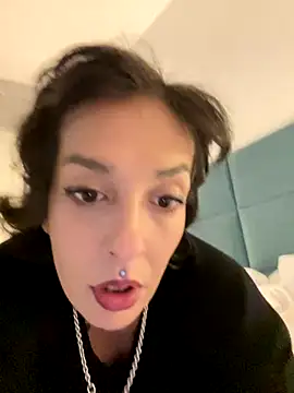 Snapshot of Piggiteablacktea chatting on 11/11/25, 07:58 Piggiteablacktea online show from 11/11/25, 07:58