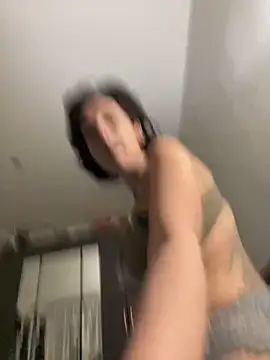 Snapshot of Piggiteablacktea chatting on 11/14/25, 11:24 Piggiteablacktea online show from 11/14/25, 11:24