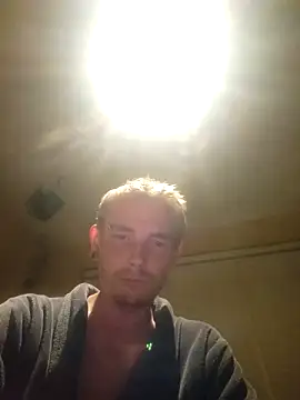 Snapshot of piercingpik chatting on 09/08/25, 08:41 piercingpik online show from 09/08/25, 08:41