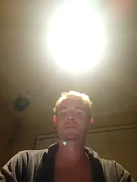 Snapshot of piercingpik chatting on 09/27/25, 09:09 piercingpik online show from 09/27/25, 09:09