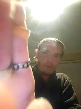 Snapshot of piercingpik chatting on 11/17/25, 09:53 piercingpik online show from 11/17/25, 09:53