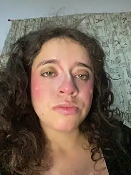 Lucy YupiSweet online show from 11/25/25, 08:03