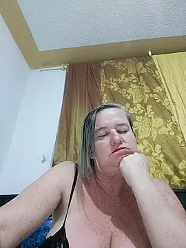 Miss-tetas online show from 10/27/25, 04:27