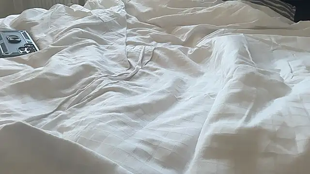 Snapshot of mandpik chatting on 07/20/26, 01:24 mandpik online show from 07/20/26, 01:24