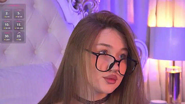 Snapshot of NancySmitts chatting on 10/19/25, 03:45 NancySmitts online show from 10/19/25, 03:45