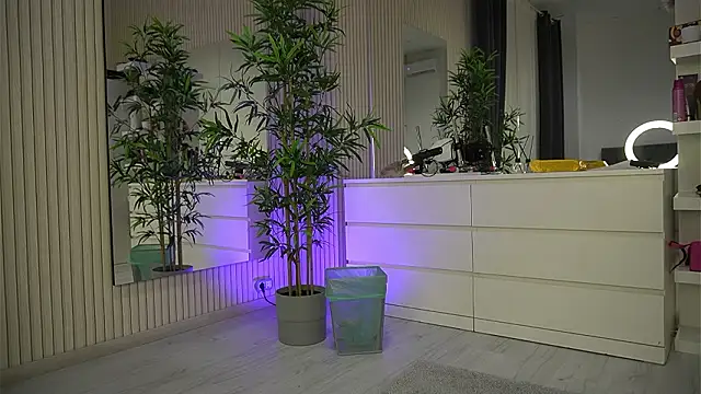 EmmaBlanco online show from 03/30/26, 05:41