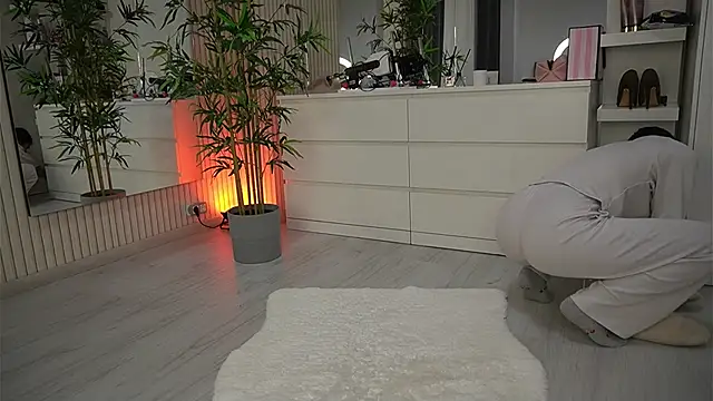 EmmaBlanco online show from 04/07/26, 04:13