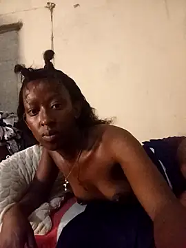 Snapshot of RFeltomWhitJ chatting on 10/22/25, 03:40 RFeltomWhitJ online show from 10/22/25, 03:40