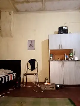 Snapshot of RFeltomWhitJ chatting on 10/23/25, 11:46 RFeltomWhitJ online show from 10/23/25, 11:46