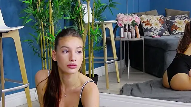 KimmDaviss online show from 10/25/25, 06:54